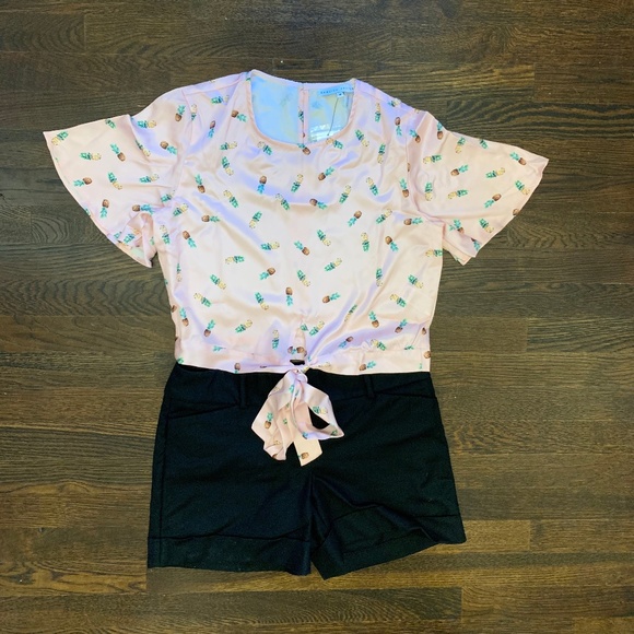 🎉HOST PICK English Factory Pineapple-Print Top - Picture 3 of 7